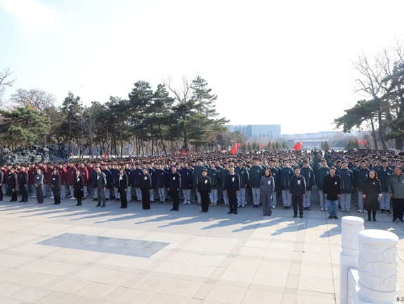 赓续红色血脉，勇担强国使命——东北育才学校“行走的思政课”之清明祭扫抗美援朝烈士陵园活动