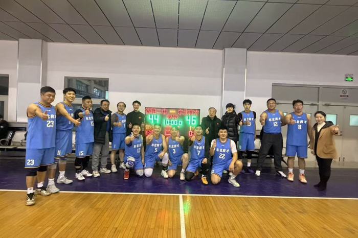 祝贺东北育才学校荣获2025年市教育局机关及直属单位（学校）男子教工篮球赛总冠军